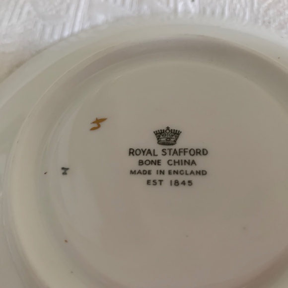 Royal Standard Wide Mouth Deep Red Cup & Saucer - Picture 5 of 5